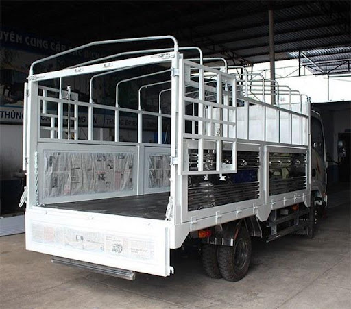 Sắt được sử dụng để đóng thùng xe tải